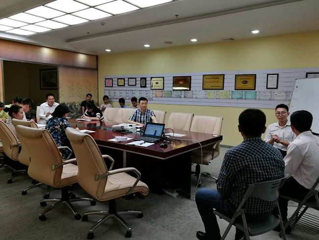 從練攤到領航 2017年深圳市亞泰光電技術(shù)新員工銷售與研發(fā)協(xié)同演練實錄